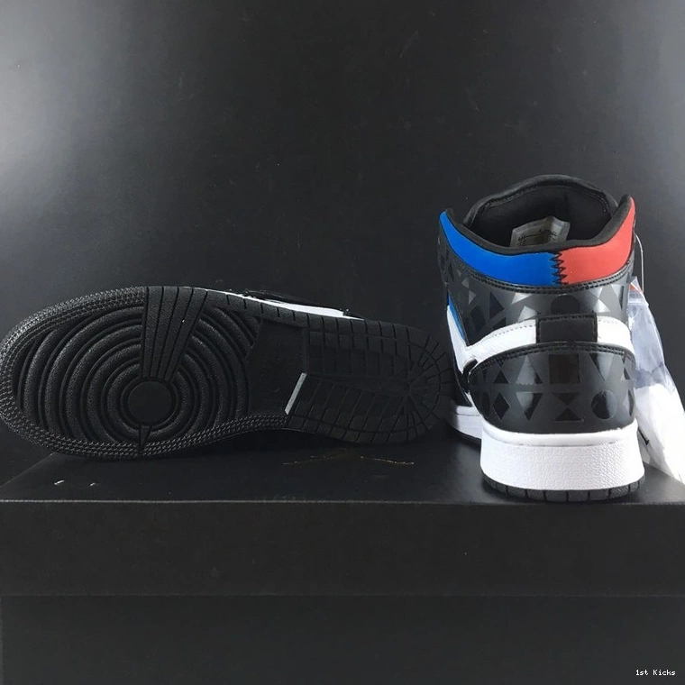 CJ9219-001  Quai54 (2019) Jordan  1 Mid 0227